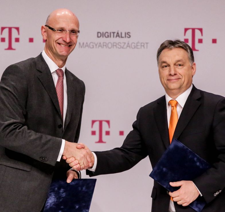 Timotheus Höttges és Orbán Viktor. Timotheus Höttges és Orbán Viktor.