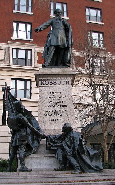 A New York-i Kossuth-emlékmű. A New York-i Kossuth-emlékmű.