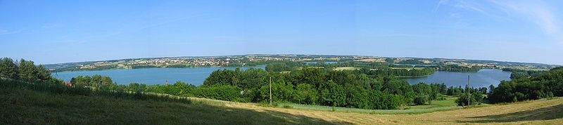 Jerllegzetes kasubiai táj tavakkal, erdőkkel. Jerllegzetes kasubiai táj tavakkal, erdőkkel.