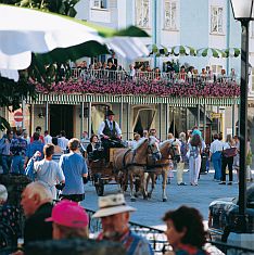 SAlzburgban is jár a fiákeres.