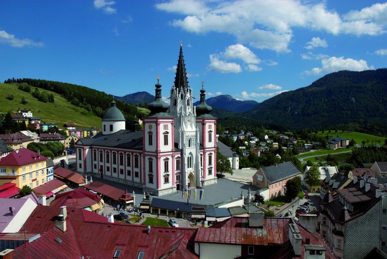 Mariazell a magyarok zarándokhelye is.
