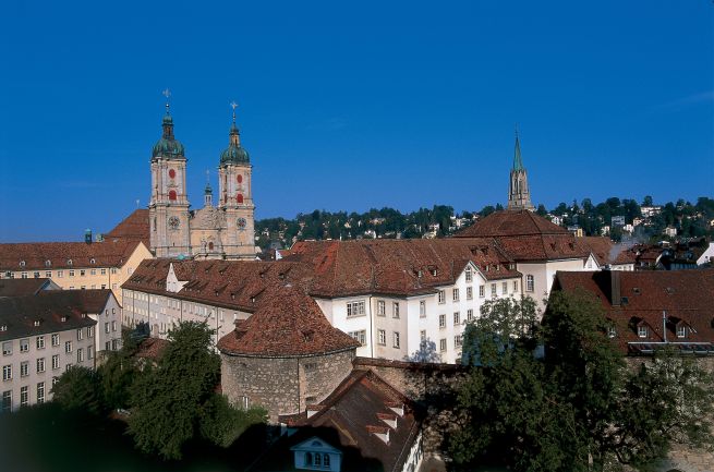St. Gallen: Kelet-Svájc kulturális és gazdasági központja. A kép középpontjában az apátsági templom.