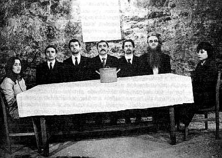 A Bizottság-együttes.