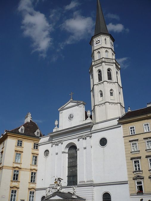A Mihály-templom.