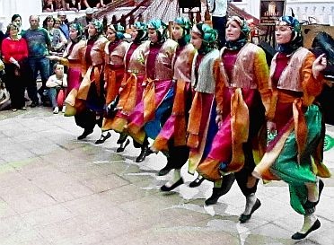 Török régiók táncait mutatta be a Dolunay együtes.