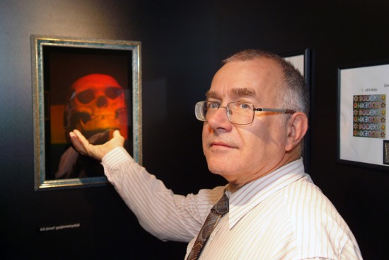 Hamletet idéző hologram a kiállítás gyűjteményében.