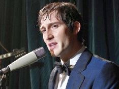 David Rott als Udo Jürgens.