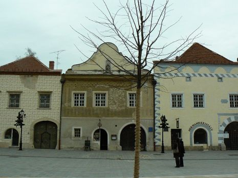 Jellegzetes kőszegi házsor.