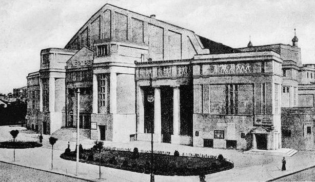 Az Erkel Színház, amikor még Népoperának hívták, 1911-ben.