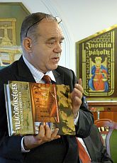 Kocsis András Sándor a Világörökségeket ajánlja Magyar Attila felvételén.
