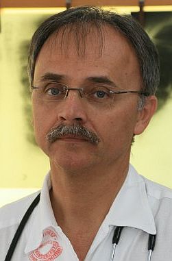 Dr, Losonczy György egyetemi tanár.