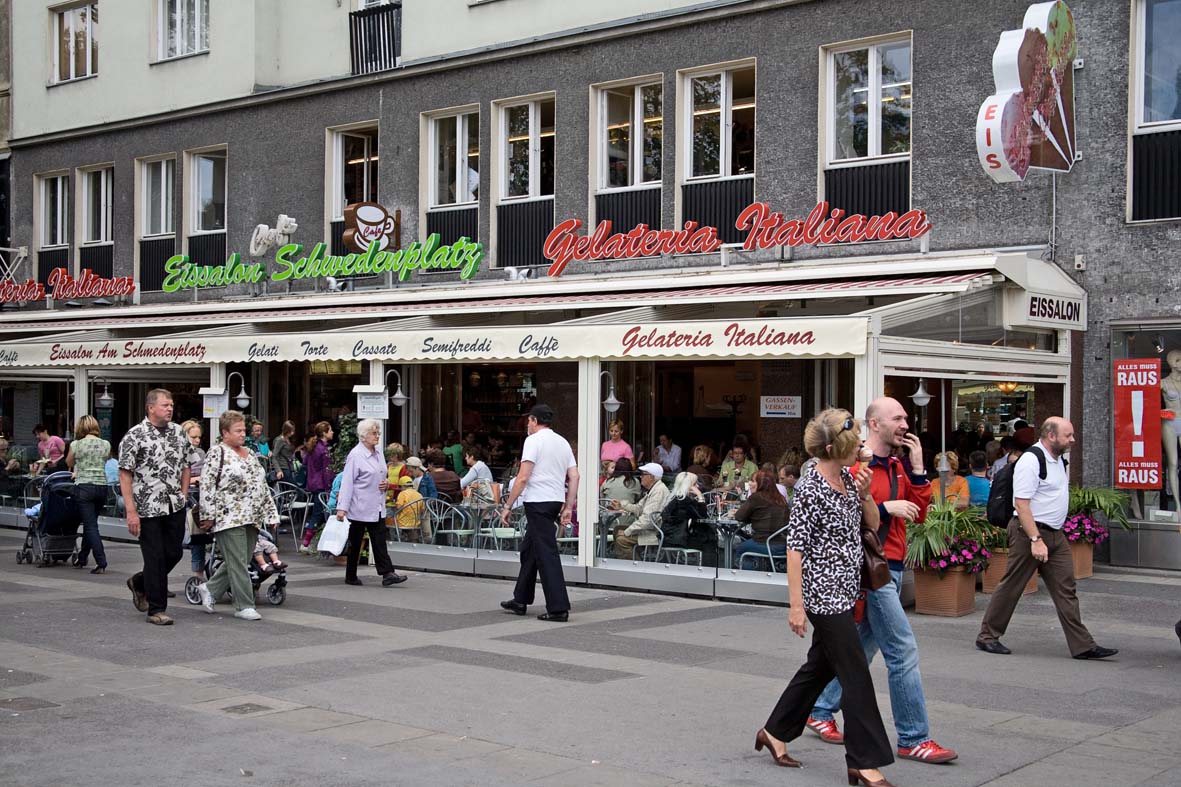 Olasz fagylaltszalon a Schwedenplatzon. (Kép: Gudrun Krieger.)
