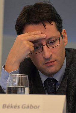 Békés Gábor.