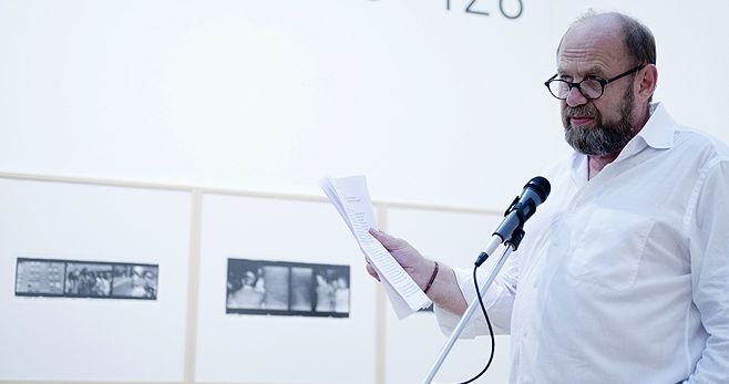 Alexander Ochs nyitotta meg Aj Vej-vej budapesti kiállítását. (Fotó: Glódi Balázs)