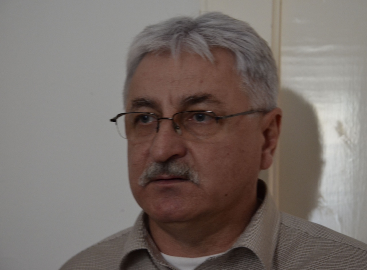 Tompa László igazgatóhelyettes.