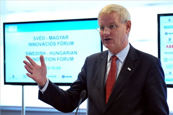 Carl Bildt, Svédország külügyminisztere beszél a svéd-magyar innovációs fórumon, az Ericsson Magyarország budapesti központjában. MTI Fotó: Soós Lajos