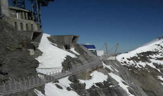 A Titlis függőhídja.