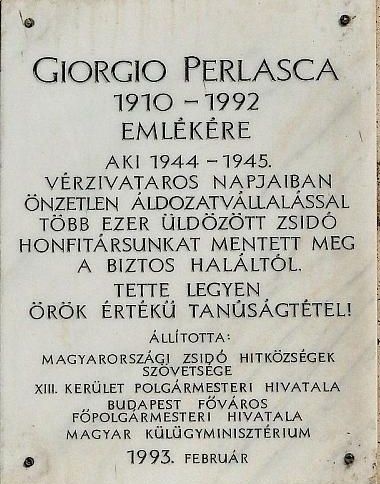 Perlasca-emléktábla a budapesti Szt. István parkban.