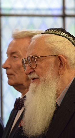Vizi E. Szilveszter akadémikus és Komoróczy Géza történész.