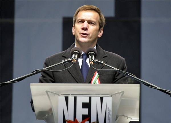 Bajnai Gordon.