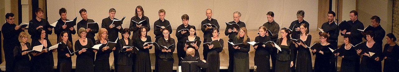muzsayandras11@t-online.hu A Szent Efrém Kórus Felvégi Andrea felvételén.