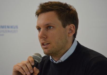Böszörményi-Nagy Gergely.