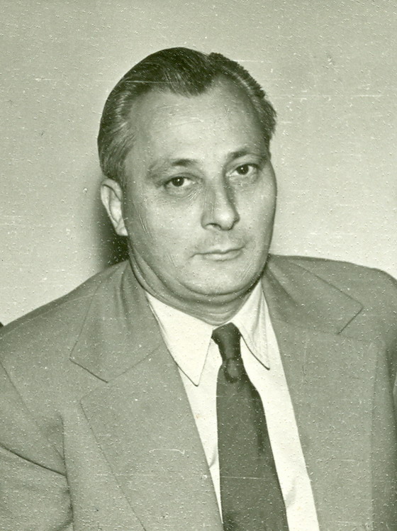 Víg József.