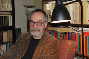 „Was sich derzeit in der ungarischen und osteuropäischen Politik abspielt, ist außerordentlich grässlich, niveaulos, geschmacklos und mies”, meint Philosoph Gáspár Miklós Tamás. (Foto: Balázs Csekő)