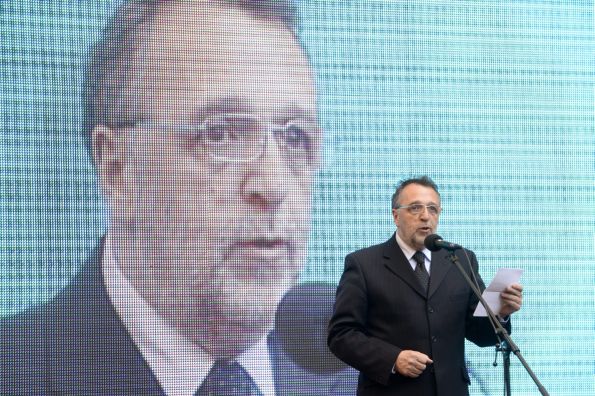 Heisler András, a Mazsihisz elnöke beszédet mond a Magyarországi Zsidó Hitközségek Szövetségének (Mazsihisz) Közös a múltunk, közös a jelenünk címmel Magyarország német megszállásának 70. évfordulóján megrendezett megemlékezésén a budapesti Dohány utcai zsinagóga előtti téren 2014. március 19-én. (MTI Fotó: Soós Lajos)