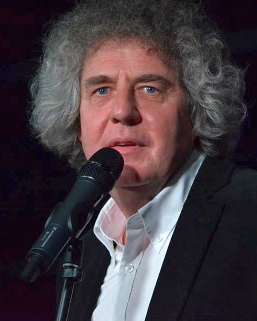Dés László.