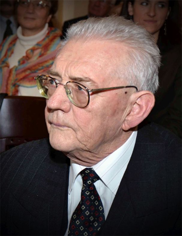 Ilia Mihály.