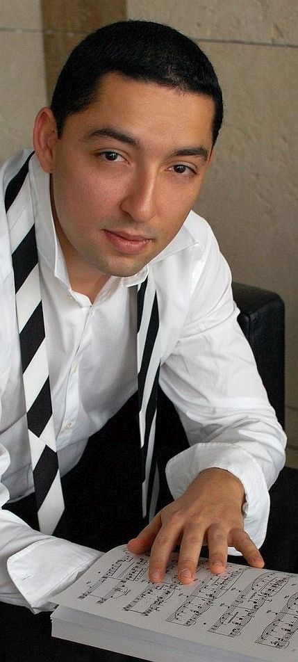 Baslog József.