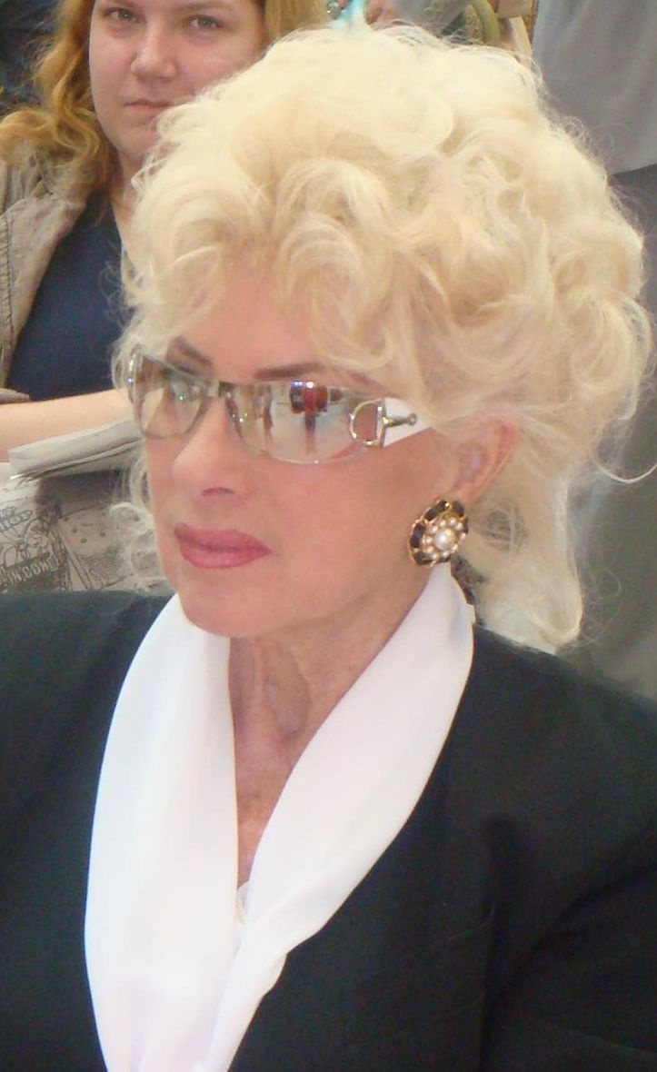 Medveczky Ilona.