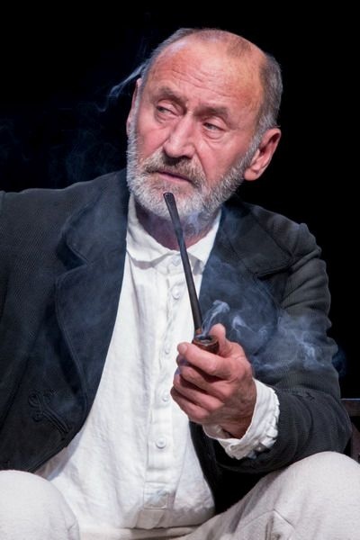 Reviczky Gábor.