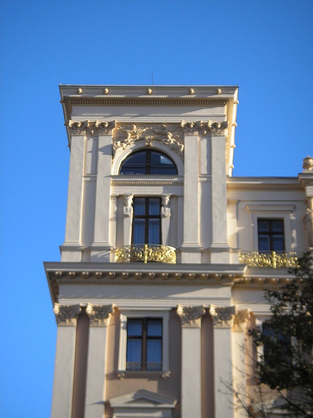 Az Ephrussi-palota, részlet.