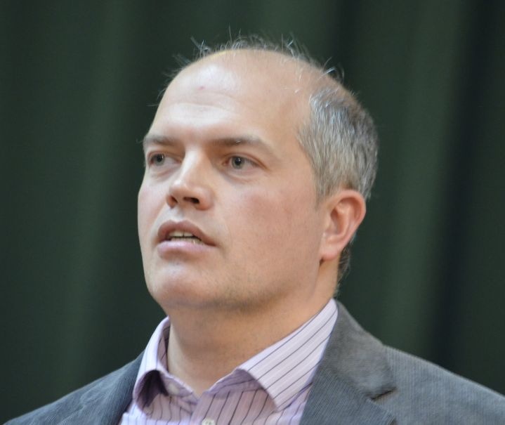 Csapodi Zoltán.