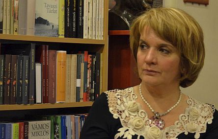Lévai Katalin.