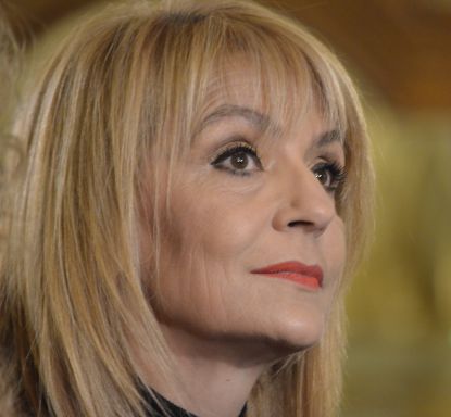 Szily Nóra.