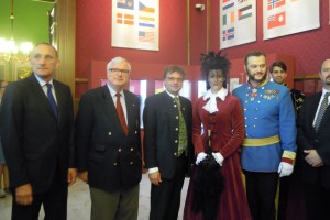 A Bad Ischl sétányavató részvevői Gödöllőn.