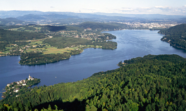 Karintiai nyár.