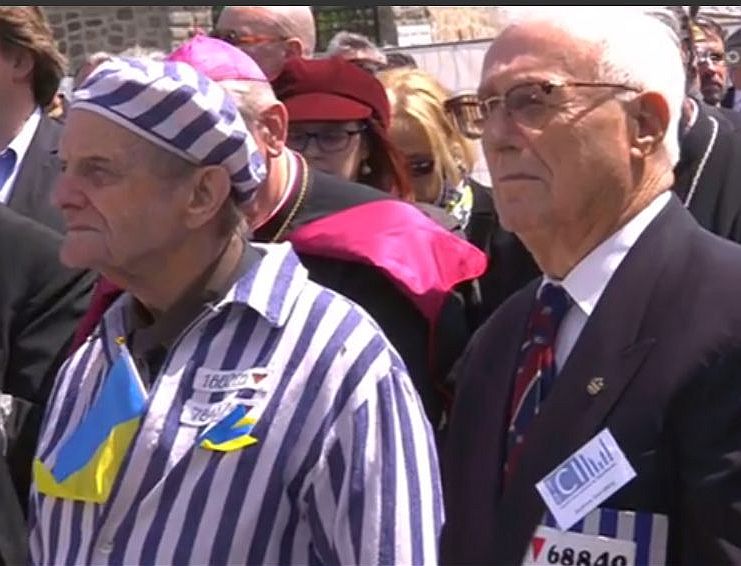 Ketten a túlélők közül.