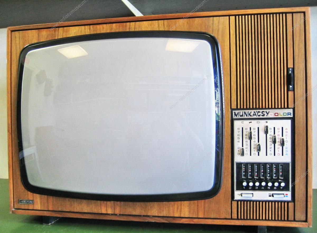 A legendás magyar tévékészülék, a Munkácsy már színesben.