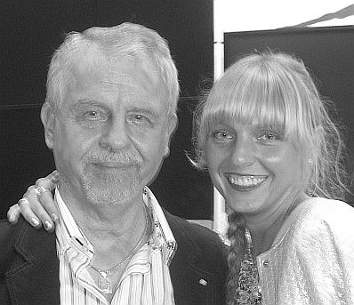 Az életműdíjas Pásztor László és ifjú rajongója.