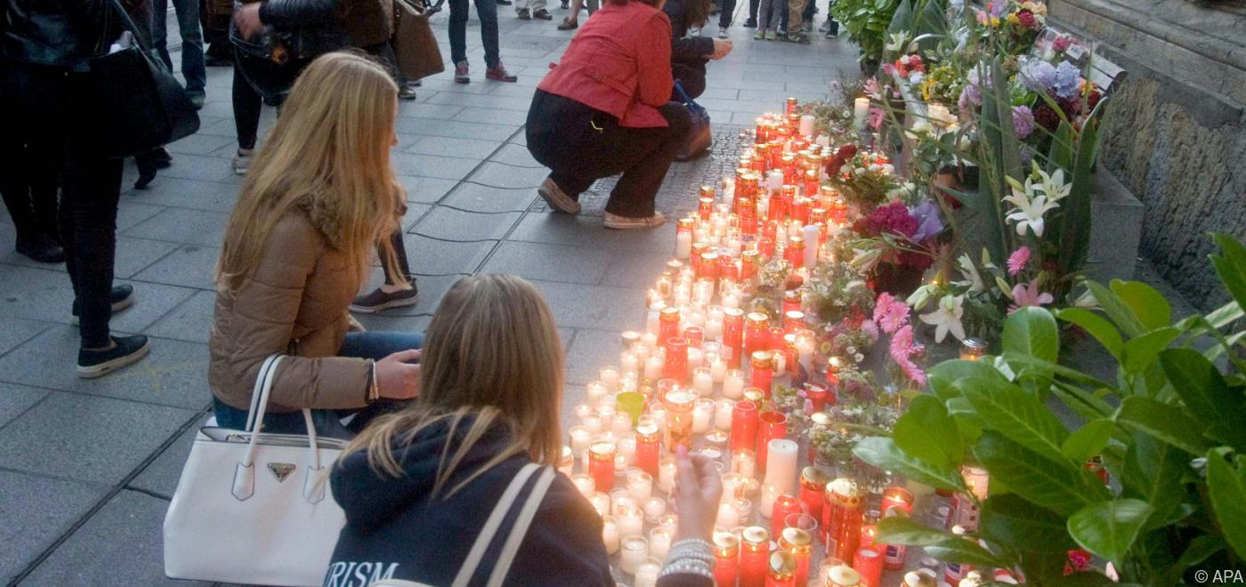 Anteilnahme, Fassungslosigkeit und Trauer (Foto: APA)