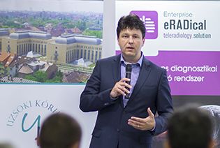 A teleradiológiai rendszer bemutatója az Uzsoki Utcai Kórházban.