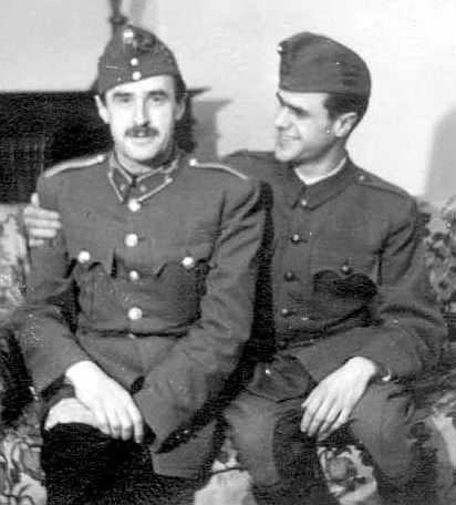 Ocskay László katona fiával.