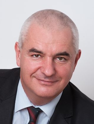 Tóth István.