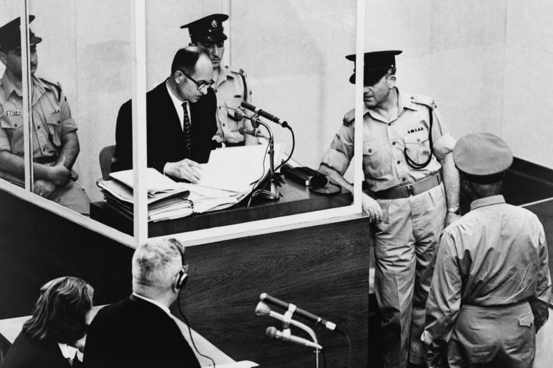 Das berühmte Foto: Adolf Eichmann in Jerusalem Foto: picture alliance / Everett Colle