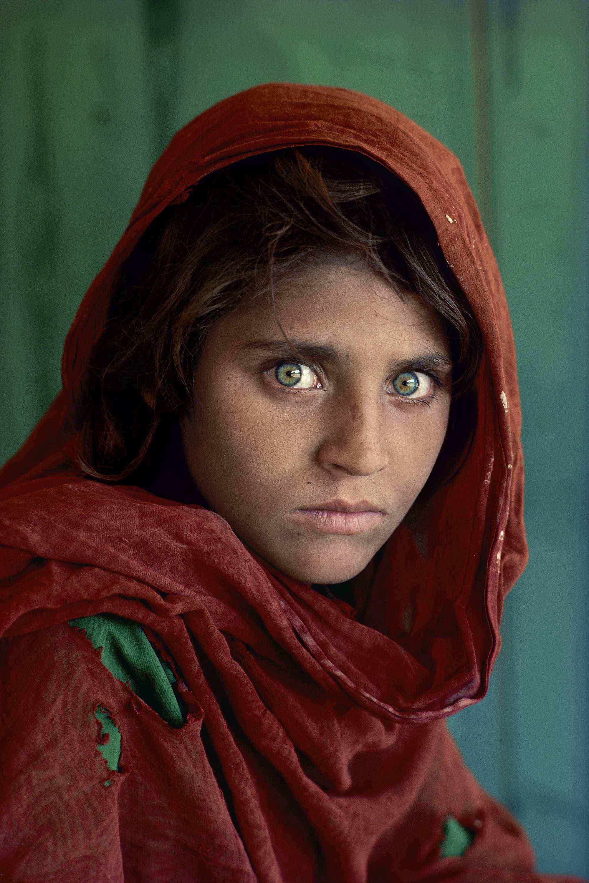 Steve McCurry: Afgán lány.