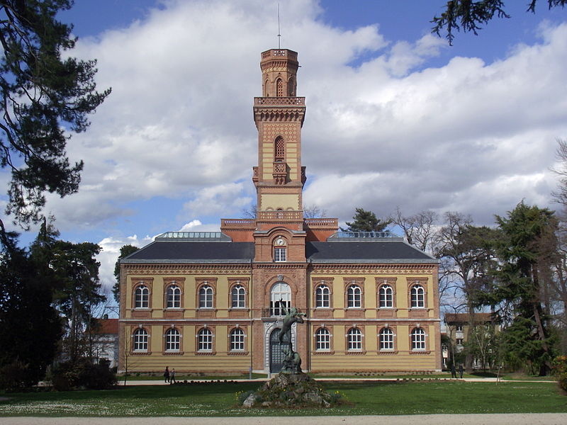 A Massey Múzeum, amelynek huszársági gyűjteményében a Bercheny-huszárokat is bemutatják.